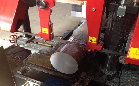 青川卧式带锯床加工时出现明显振荡如何排查？